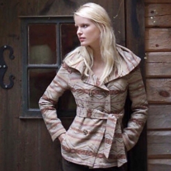 Daughters of the Liberation Aztec Print Coat - Picture 1 of 4